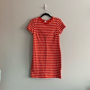 🌱3/$25🌱Old Navy salmon stripped tee-shirt dress